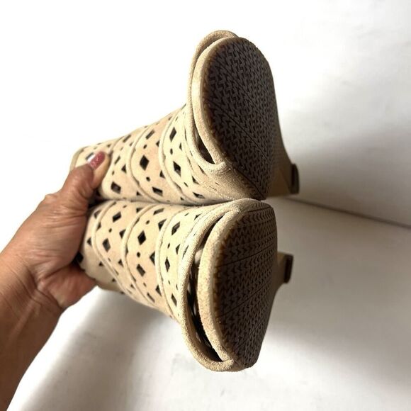 Michael Kors Women's 9.5 M Beige Wedge Suede Wrap Cutout Back Zip Peep Toe Heels - Picture 7 of 10